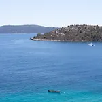 Maestral Villa *