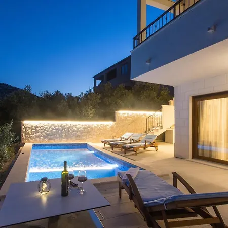 Villa Maestral Vinisce