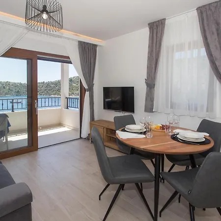 Maestral Villa Vinišće