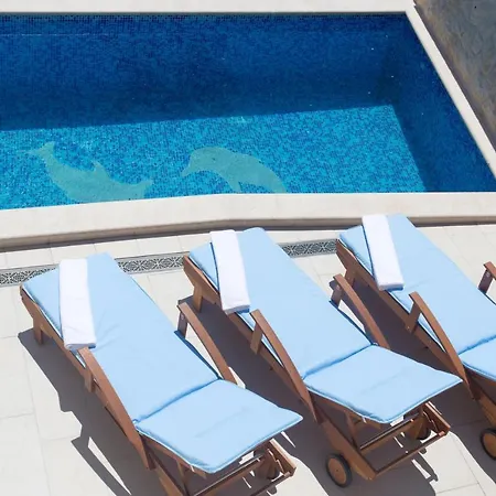 Maestral Villa *