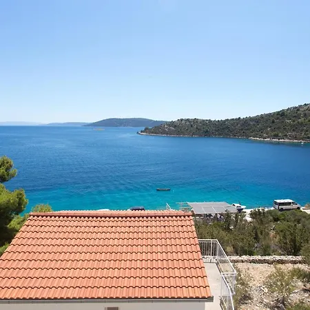 Maestral Villa Vinisce